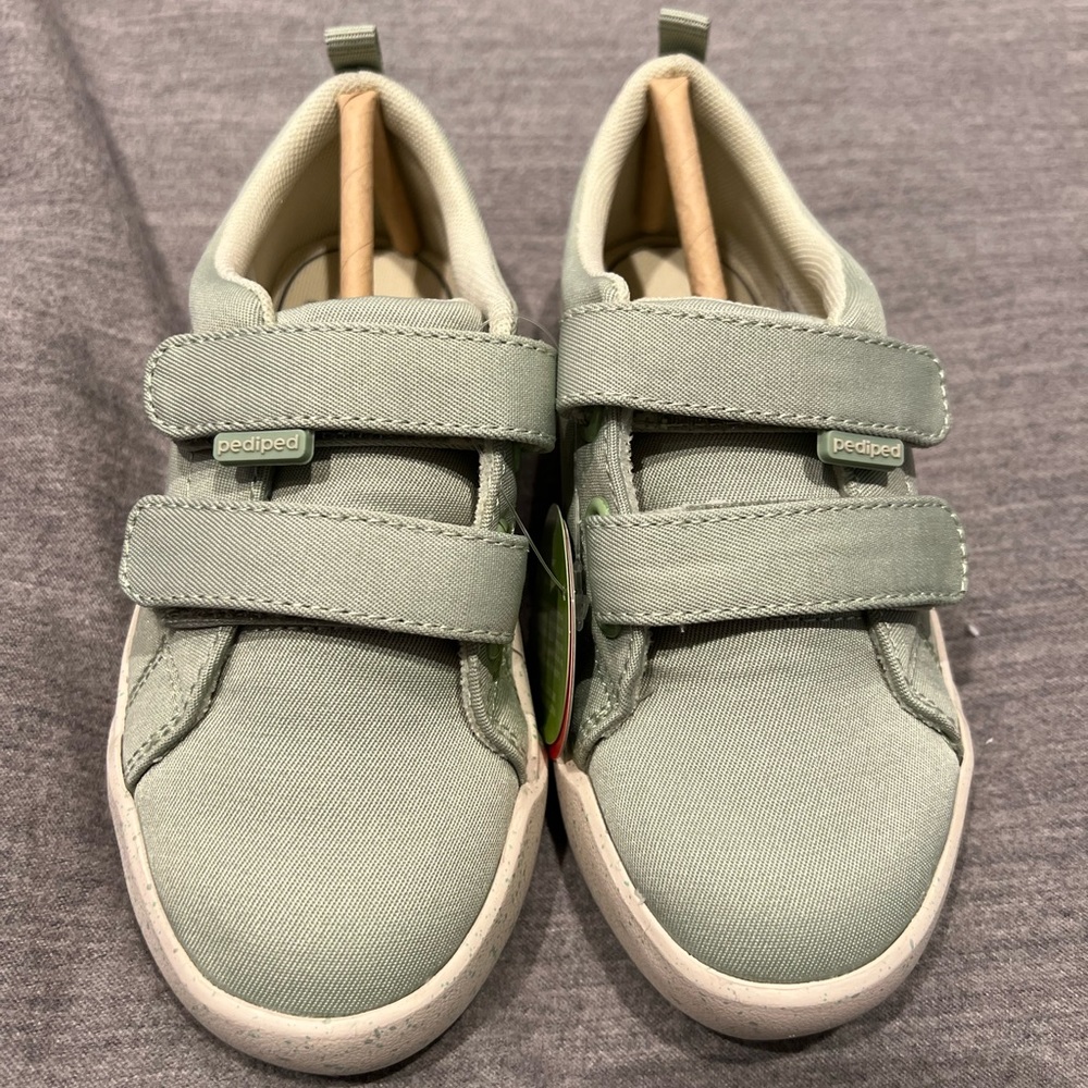 PEDIPED BRAND NEW - Avery style Sage color size 28 EU 11. -11.5 boys